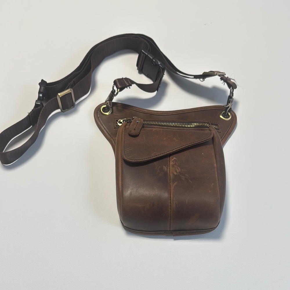 Leather Crossbody or Waist Bag Multi Pocket Adjustable and Removable Straps